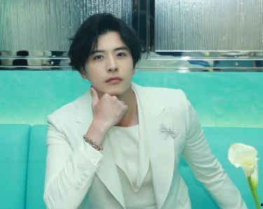 高露吃瓜表情,揭秘娱乐圈幕后风云